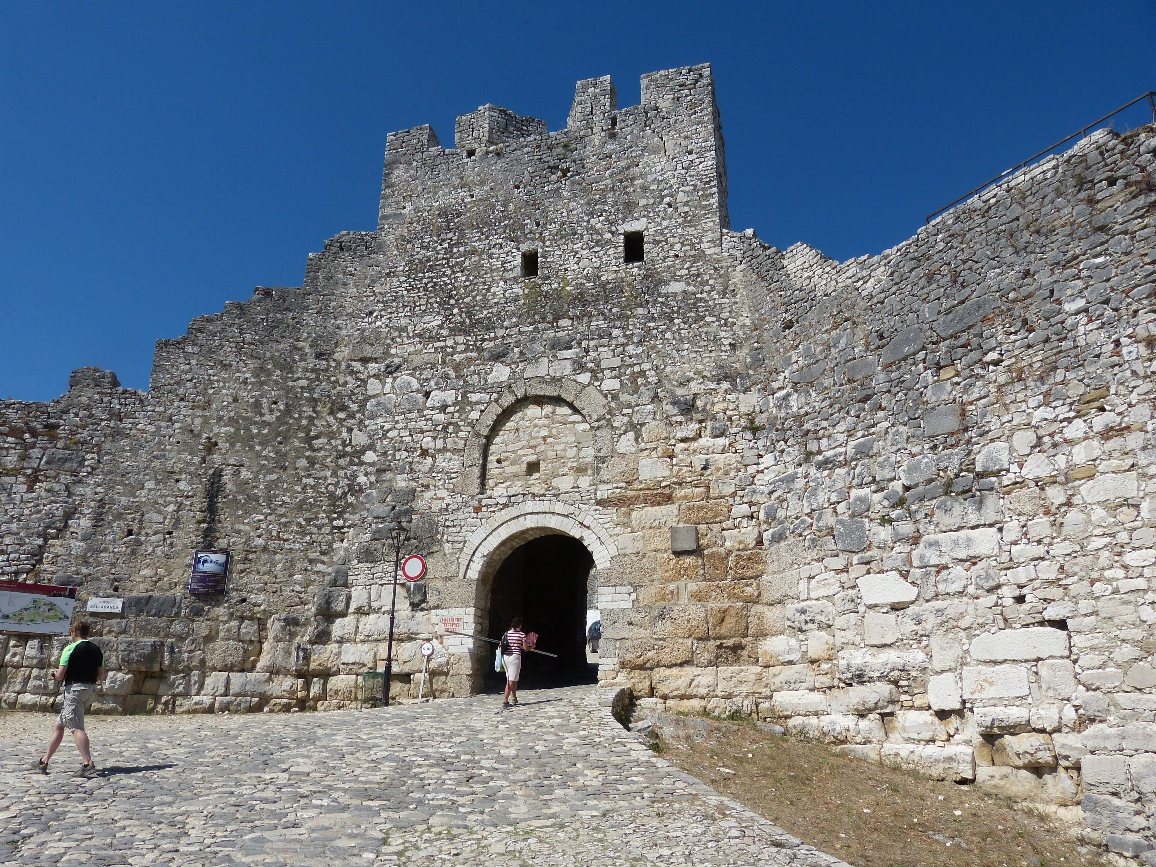 Berat_-_Festung_2a_Haupttor