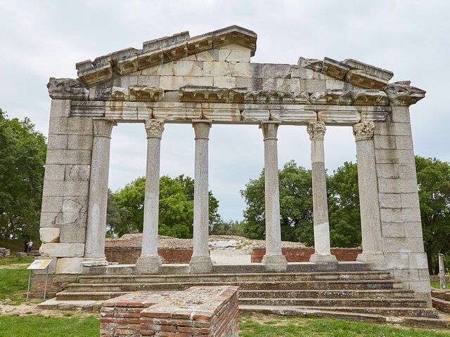 Day Tour of Berat and Ancient City of Apollonia